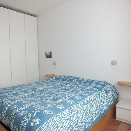 Trilo Piri Apartament *